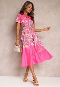 Renee - Różowa Rozkloszowana Sukienka Koszulowa w Kwiaty z Paskiem Iosette. Kolor: różowy. Wzór: kwiaty. Typ sukienki: koszulowe #1