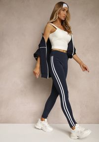 Renee - Granatowe Legginsy Ozdobione Lampasami Puelle. Kolor: niebieski. Materiał: tkanina. Wzór: aplikacja #5