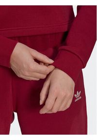 Adidas - adidas Bluza adicolor Essentials HJ7849 Bordowy Cropped Fit. Kolor: czerwony. Materiał: bawełna #4