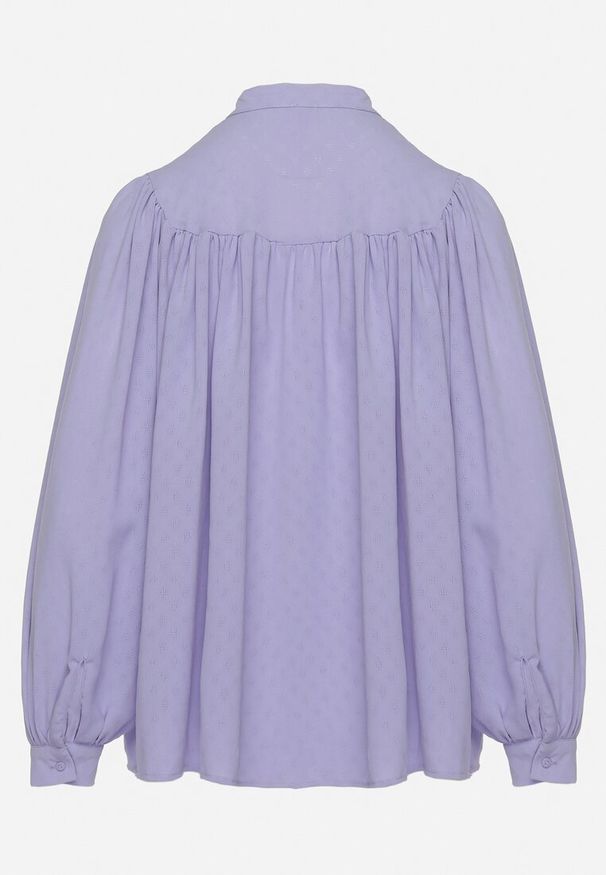 Born2be - Fioletowa Koszula ze Stójką z Lekko Bufiastymi Rękawami Himastia. Typ kołnierza: kołnierzyk stójkowy. Kolor: fioletowy. Materiał: jeans. Styl: klasyczny, elegancki