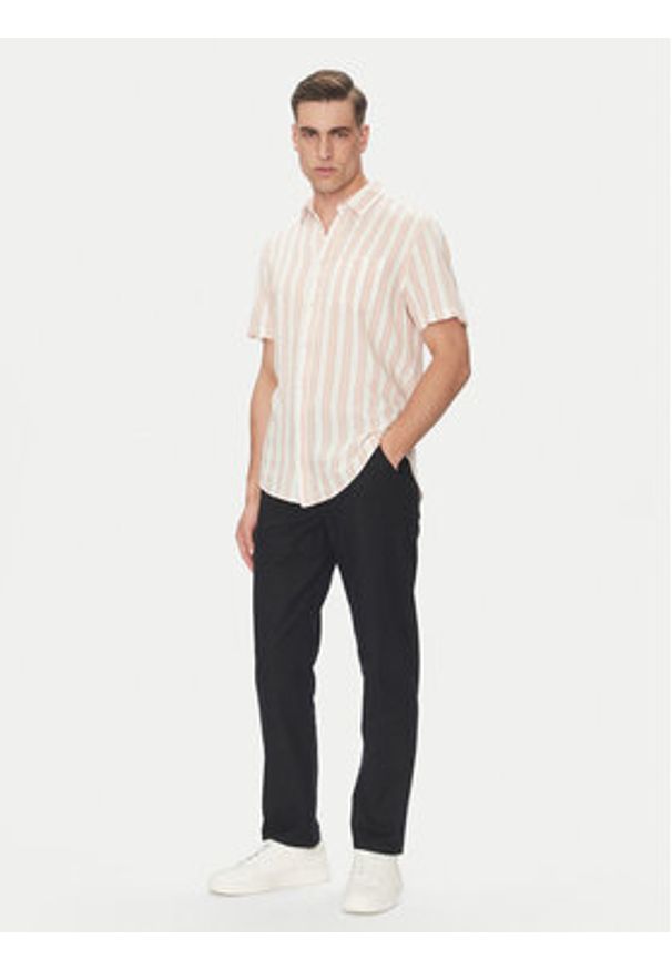 Blend Koszula 20718392 Różowy Regular Fit. Kolor: różowy. Materiał: wiskoza