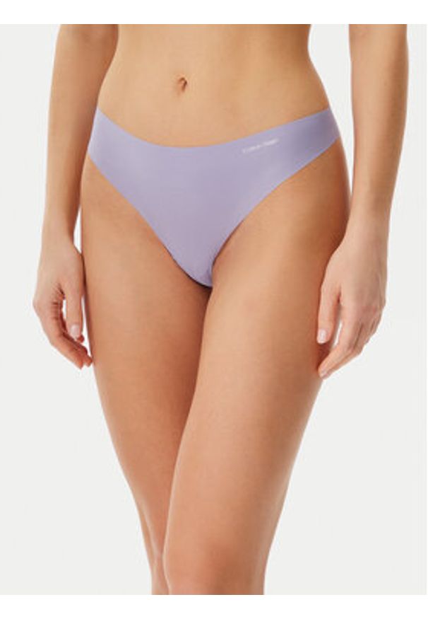 Calvin Klein Underwear Komplet 3 par stringów 000QD3558E Kolorowy. Materiał: syntetyk. Wzór: kolorowy