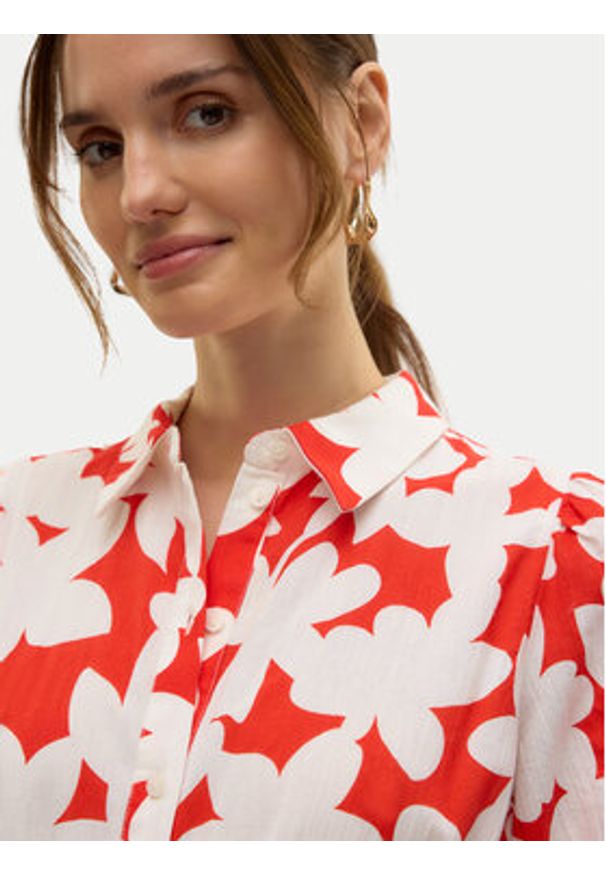 Vero Moda Sukienka koszulowa Dicthe 10303728 Czerwony Regular Fit. Kolor: czerwony. Materiał: bawełna. Typ sukienki: koszulowe