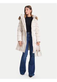 Guess Płaszcz zimowy W5BL30 W2802 Écru Regular Fit. Materiał: syntetyk. Sezon: zima #6