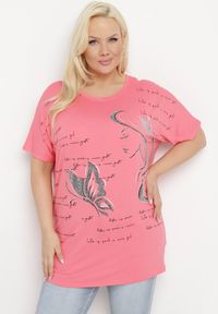Born2be - Różowy T-shirt Ozdobiony Cyrkoniami i Nadrukiem Wallilena. Okazja: na co dzień. Kolor: różowy. Wzór: nadruk, aplikacja. Styl: casual