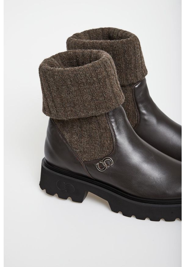 Botki damskie skórzane CESARE CASADEI. Materiał: skóra