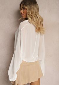 Renee - Biała Koszula Oversize Zapinana na Guziki z Rękawami Typu Nietoperz Inglea. Okazja: do pracy, na spotkanie biznesowe. Kolor: biały. Materiał: materiał. Styl: biznesowy