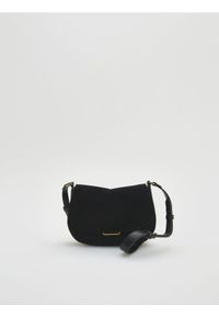 Reserved - Torebka crossbody - czarny. Kolor: czarny. Materiał: zamszowe. Styl: klasyczny