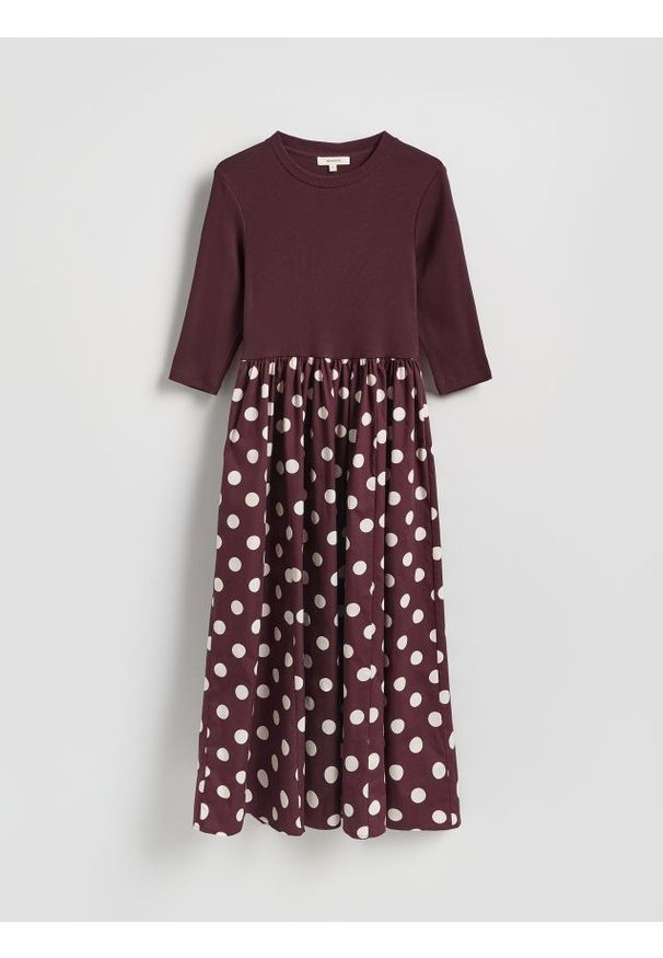 Reserved - Bawełniana sukienka midi - mahoniowy. Kolor: brązowy. Materiał: bawełna. Długość: midi