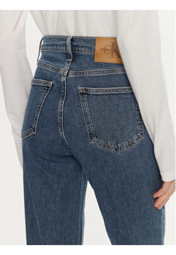 Calvin Klein Jeans Jeansy J20J224030 Niebieski Mom Fit. Kolor: niebieski