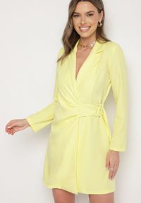 Born2be - Żółta Kopertowa Sukienka o Fasonie Marynarki Arelisa. Kolor: żółty. Materiał: materiał. Typ sukienki: kopertowe #5