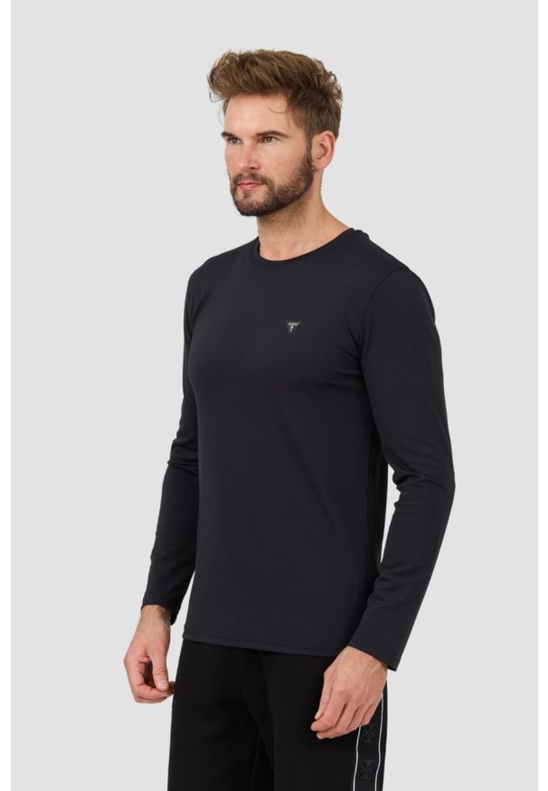 Guess - GUESS Czarny longsleeve New Tech Str T. Kolor: czarny. Długość rękawa: długi rękaw