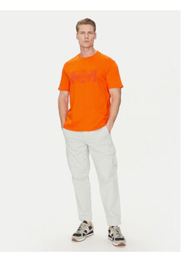 Napapijri T-Shirt S-Vanni NP0A4IEA Pomarańczowy Regular Fit. Kolor: pomarańczowy. Materiał: bawełna