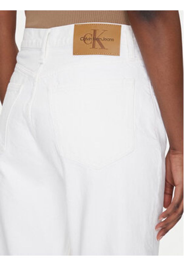 Calvin Klein Jeans Jeansy Authentic J20J225136 Biały Straight Fit. Kolor: biały
