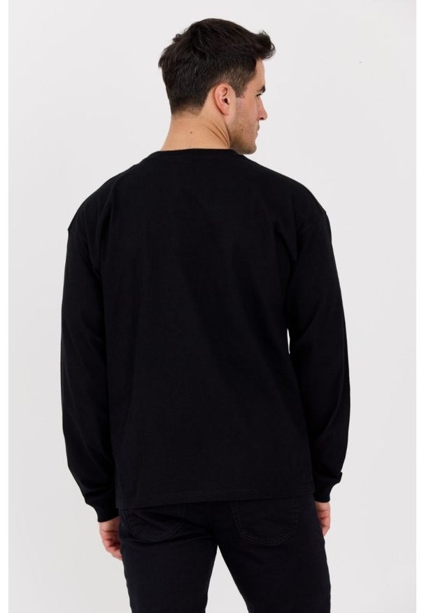 Diesel - DIESEL Czarny longsleeve męski T-BOXT-LS-LAB z naszywką, Rozmiar L. Okazja: na co dzień. Kolor: czarny. Materiał: elastan, bawełna. Długość rękawa: długi rękaw. Wzór: aplikacja. Styl: wakacyjny