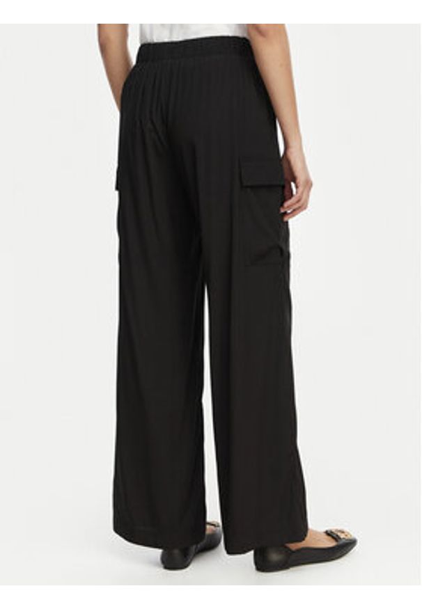 Liu Jo Beachwear Spodnie materiałowe VA6034 T2920 Czarny Relaxed Fit. Kolor: czarny. Materiał: syntetyk