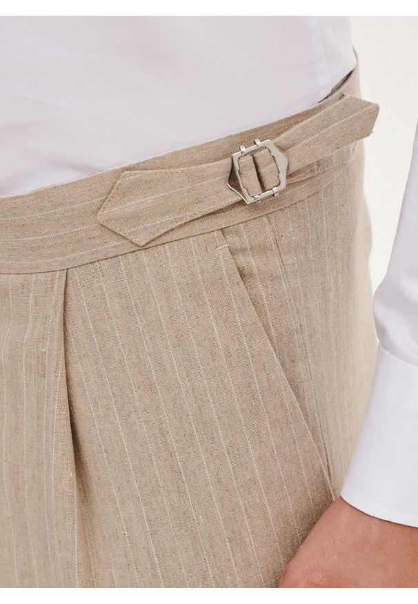 Pako Lorente - PAKO LORENTE - Spodnie męskie w prążek z lnem. Okazja: na co dzień. Materiał: len. Wzór: prążki. Sezon: lato. Styl: casual