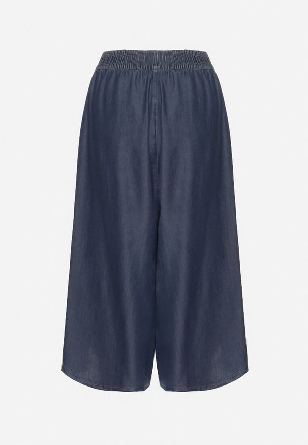 Born2be - Granatowe Bawełniane Szorty Bermudy o Szerokim Kroju z Ozdobnym Wiązaniem Falpio. Okazja: na co dzień. Kolor: niebieski. Materiał: bawełna. Styl: elegancki, casual