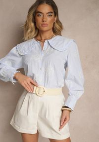 Renee - Jasnoniebieska Koszula z Bawełną Ozdobiona Kołnierzykiem Natulissa. Okazja: na co dzień. Kolor: niebieski. Materiał: bawełna. Wzór: aplikacja. Styl: casual, elegancki