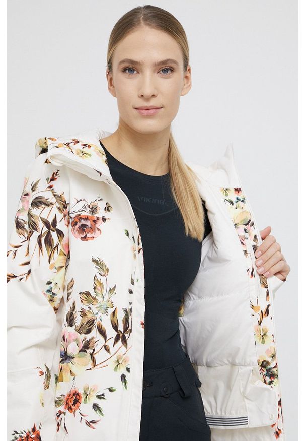 The North Face Kurtka kolor kremowy. Okazja: na co dzień. Kolor: beżowy. Materiał: tkanina, syntetyk. Styl: casual