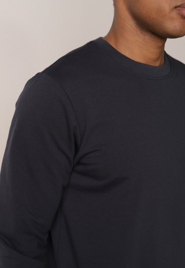 Born2be - Granatowa Bluza o Klasycznym Kroju z Bawełną Merinne. Okazja: na co dzień. Kolor: niebieski. Materiał: bawełna. Styl: klasyczny