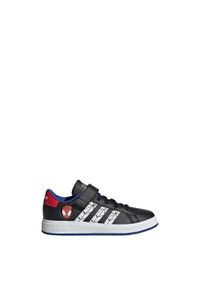 Buty Adidas Marvel Grand Court Spider-Man Kids. Kolor: biały, wielokolorowy, niebieski, czarny. Materiał: materiał. Wzór: motyw z bajki