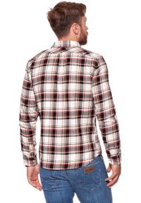 Wrangler - KOSZULA WRANGLER LS 1PKT FLAP SHIRT RED W5932SN47. Kolor: wielokolorowy. Wzór: kratka #9