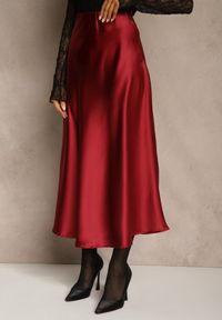 Renee - Bordowa Satynowa Midi Spódnica Rozkloszowana z Gumką w Pasie i Suwakiem Leose. Kolor: czerwony. Materiał: satyna #2