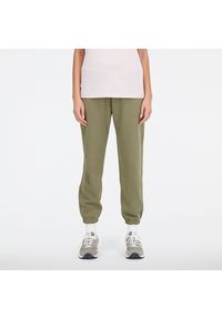 Spodnie damskie New Balance WP33508CGN – zielone. Kolor: zielony. Materiał: dresówka, bawełna, prążkowany, poliester
