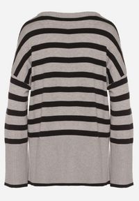 Born2be - Czarno-Szary Sweter o Kroju Oversize z Motywem Pasków Irtusa. Okazja: na co dzień. Kolor: czarny. Materiał: jeans. Styl: casual #5