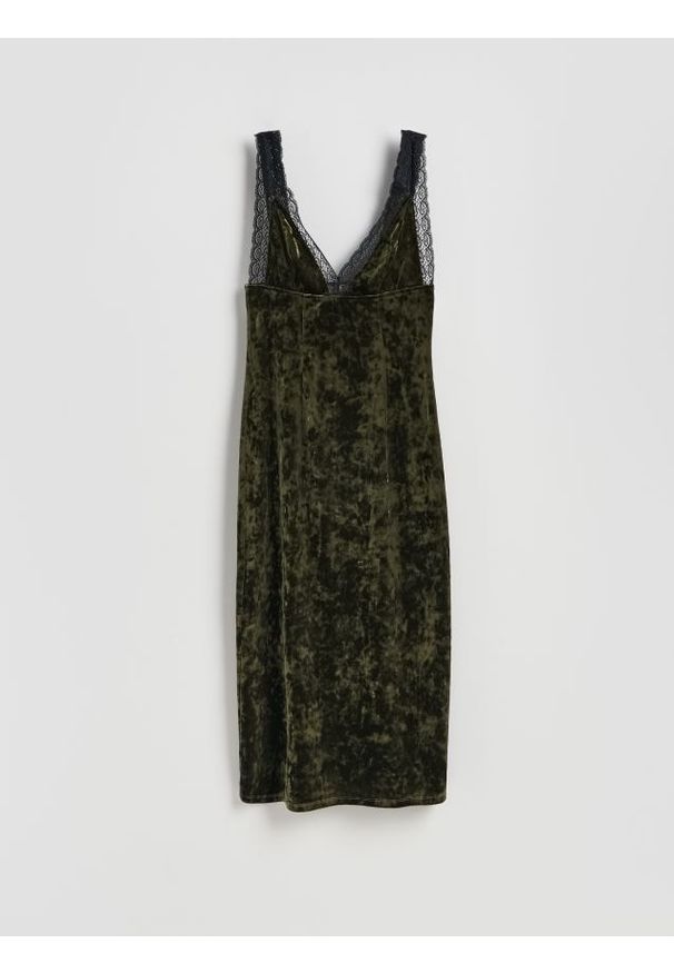 Reserved - Welurowa sukienka midi - zielony. Kolor: zielony. Materiał: welur. Typ sukienki: proste. Długość: midi