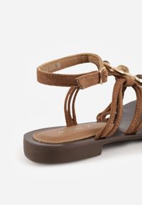 Born2be - Brązowe Sandały Boho z Cienkimi Paseczkami i Imitacją Kolorowych Kamieni Talori. Okazja: na co dzień. Kolor: brązowy. Materiał: jeans, len. Wzór: kolorowy. Sezon: lato. Styl: boho #3