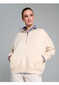 Sinsay - Bluza ze stójką - kremowy. Typ kołnierza: kołnierzyk stójkowy. Kolor: kremowy
