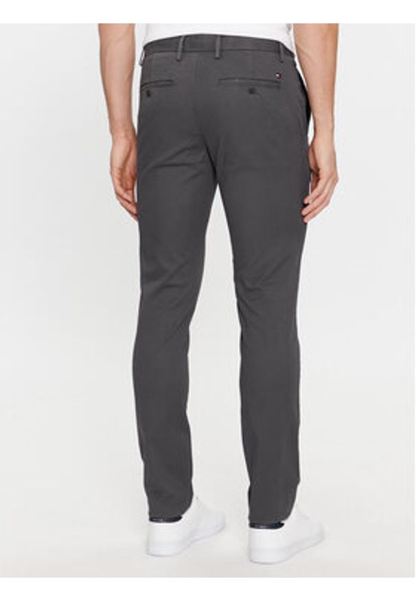 TOMMY HILFIGER - Tommy Hilfiger Chinosy Core Bleecker MW0MW28883 Szary Slim Fit. Kolor: szary. Materiał: bawełna