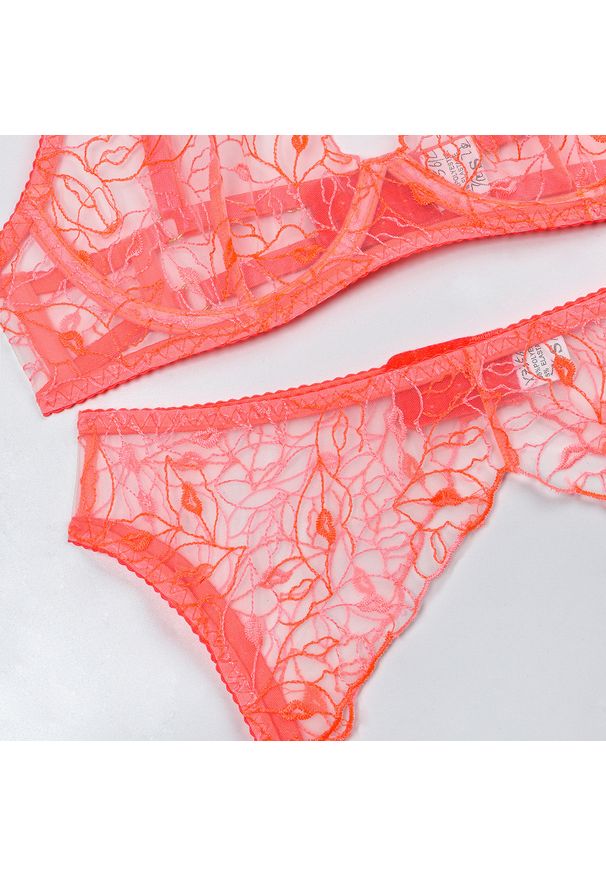 Intica - Komplet bielizny z haftem na romantyczne wieczory Heejeong. Kolor: pomarańczowy. Materiał: materiał. Wzór: haft