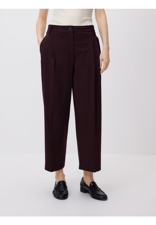 Reserved - Spodnie balloon - bordowy. Kolor: czerwony. Materiał: tkanina, wiskoza