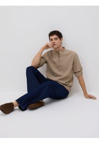 Reserved - Koszula regular z lnem - beżowy. Kolor: beżowy. Materiał: len