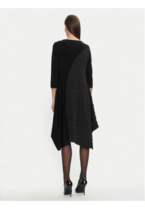 Joseph Ribkoff Sukienka codzienna 244037 Czarny Regular Fit. Okazja: na co dzień. Kolor: czarny. Materiał: syntetyk. Typ sukienki: proste. Styl: casual