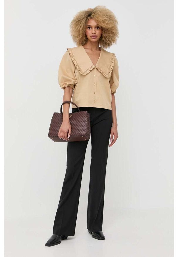 Notes du Nord koszula damska kolor beżowy relaxed z kołnierzykiem klasycznym. Typ kołnierza: kołnierzyk klasyczny. Kolor: beżowy. Długość rękawa: krótki rękaw. Długość: krótkie. Styl: klasyczny