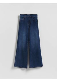 Reserved - Jeansy flare z wysokim stanem - granatowy. Stan: podwyższony. Kolor: niebieski