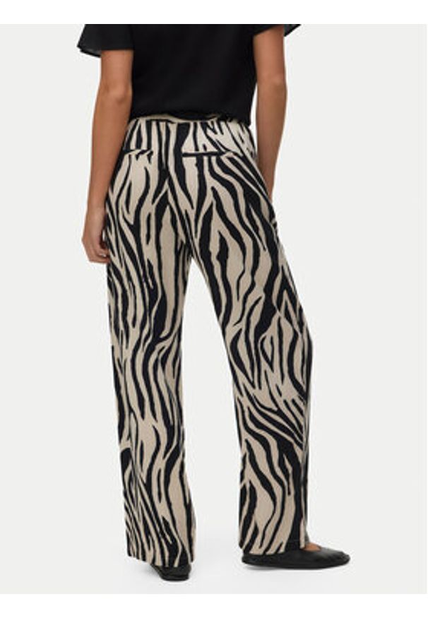 Vero Moda Spodnie materiałowe Jesmilo 10287363 Czarny Regular Fit. Kolor: czarny. Materiał: len