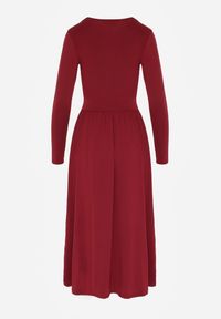 Born2be - Bordowa Marszczona Sukienka Taliowana z Wiskozą z Dekoltem V i Długim Rękawem Emirie. Okazja: na co dzień, na spotkanie biznesowe. Typ kołnierza: dekolt w kształcie V. Kolor: czerwony. Materiał: wiskoza. Długość rękawa: długi rękaw. Styl: biznesowy, casual #6