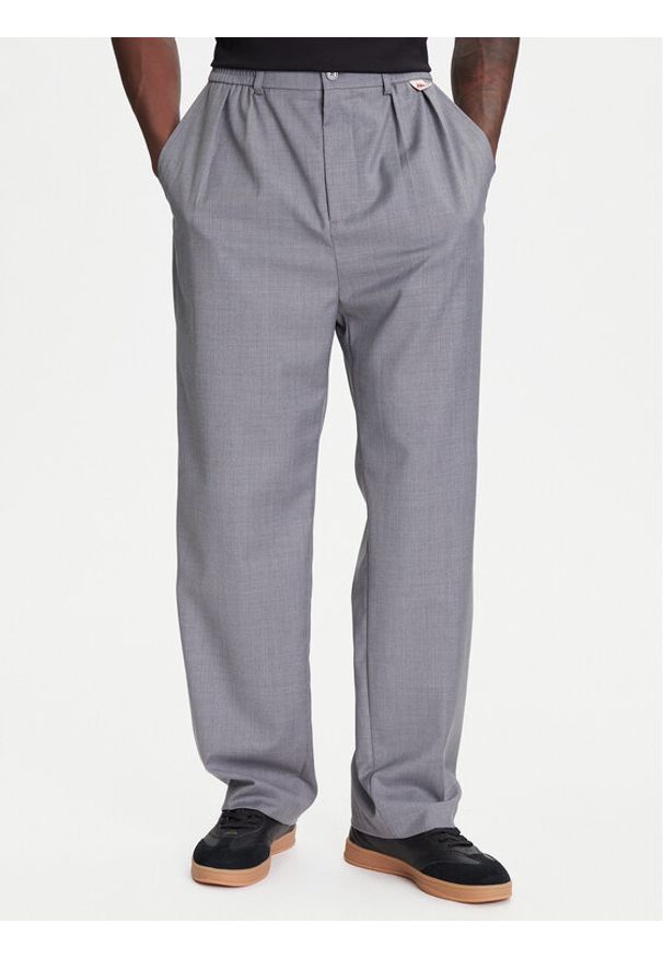 Kappa Spodnie materiałowe 62131TW 04Y Szary Regular Fit. Kolor: szary. Materiał: syntetyk