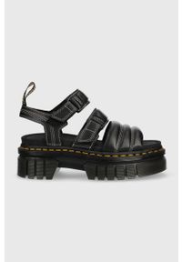 Dr. Martens sandały skórzane Ricki 3-Strap damskie kolor czarny na platformie DM27763001. Zapięcie: rzepy. Kolor: czarny. Materiał: skóra. Wzór: gładki. Obcas: na platformie #1