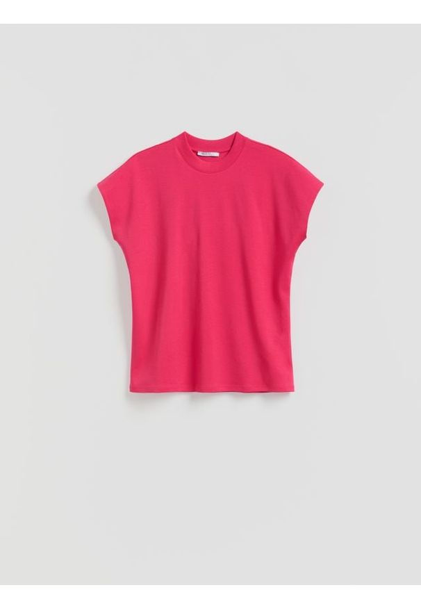 Reserved - T-shirt z raglanowym rękawem - fuksja. Kolor: różowy. Materiał: bawełna, dzianina. Długość rękawa: raglanowy rękaw. Wzór: gładki