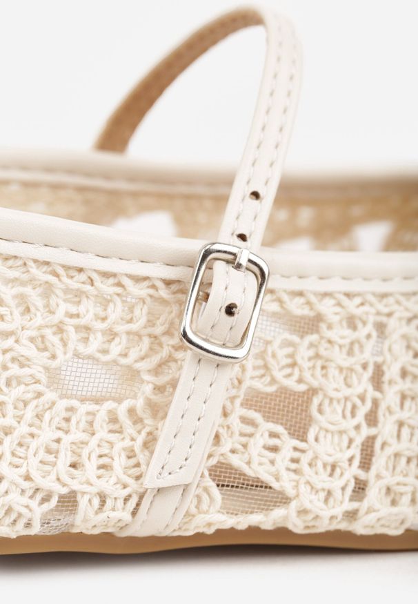 Born2be - Beżowe Ażurowe Balerinki VICES w Stylu Boho z Paskiem z Klamerką Phepheu. Okazja: na co dzień. Zapięcie: pasek. Kolor: beżowy. Materiał: jeans. Wzór: ażurowy. Styl: boho