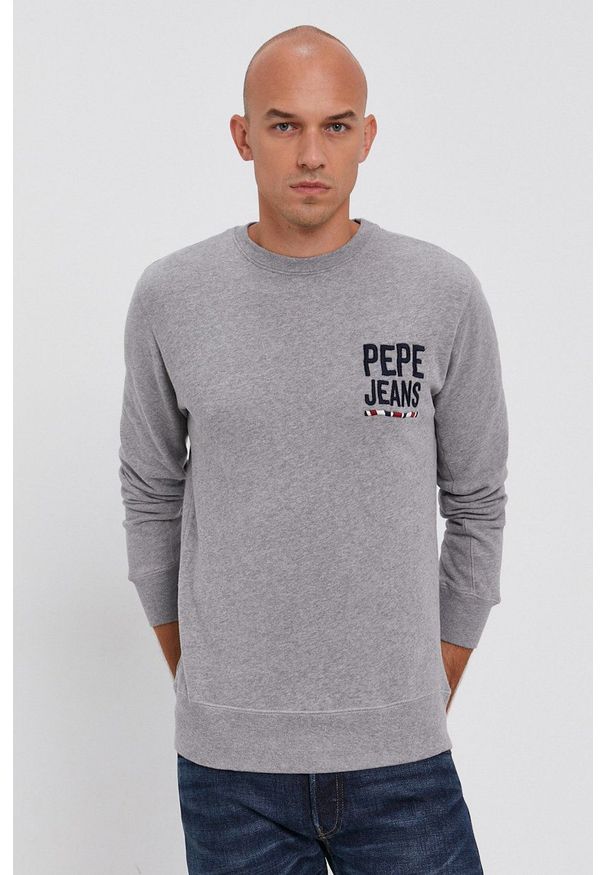 Pepe Jeans Bluza męska kolor szary gładka. Okazja: na co dzień. Kolor: szary. Materiał: dzianina. Wzór: gładki, aplikacja. Styl: casual