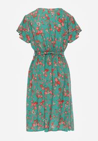 Born2be - Zielona Sukienka Midi z Wiskozy z Gumką w Talii i Krótkim Rękawem Jodys. Kolor: zielony. Materiał: wiskoza. Długość rękawa: krótki rękaw. Długość: midi #5