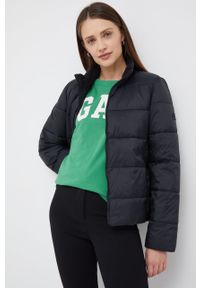 GAP kurtka damska kolor czarny zimowa. Okazja: na co dzień. Kolor: czarny. Materiał: tkanina, poliester. Wzór: gładki. Sezon: zima. Styl: casual #1