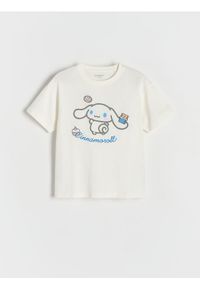 Reserved - T-shirt Cinnamoroll - złamana biel. Materiał: bawełna